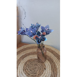 Bouquet de fleurs dans les tons violet / bleu
