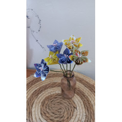 Bouquet de fleurs tons jaune / violet / bleu