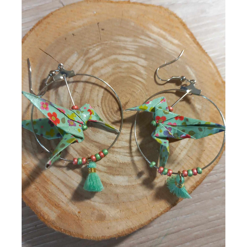 Boucles d'oreilles colibri verte petite fleur Boucles d'oreilles colibri verte petite fleur
