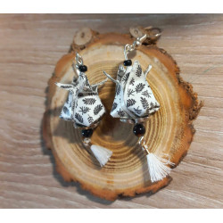 Boucles d'oreilles Fleur de lotus blanche petite feuille noire