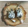 Boucles d'oreilles Fleur de lotus blanche petite feuille noire