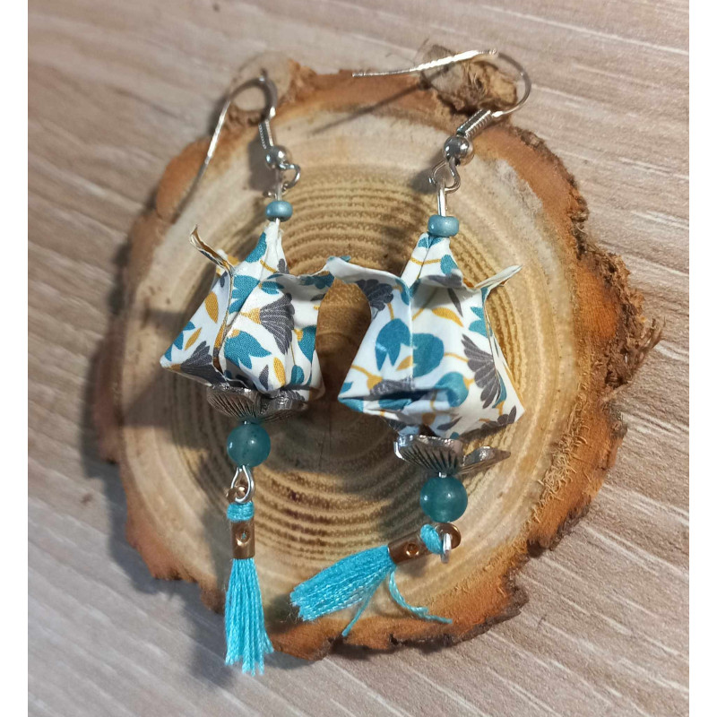 Boucles d'oreilles Fleur de lotus bleu et blanc Boucles d'oreilles Fleur de lotus bleu et blanc