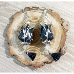 Boucles d'oreilles Fleur de lotus noire feuille blanche