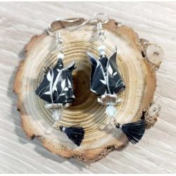 Boucles d'oreilles Fleur de lotus noire feuille blanche