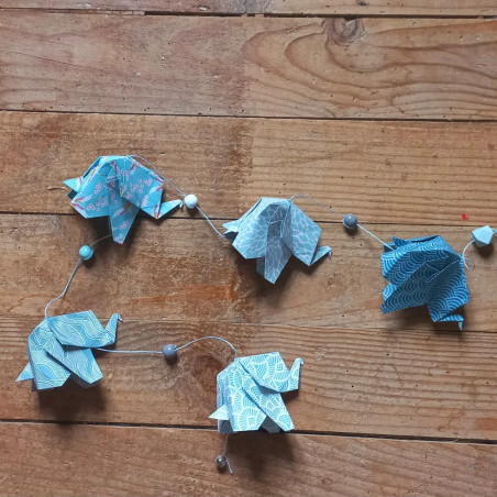 Guirlande éléphant bleu clair